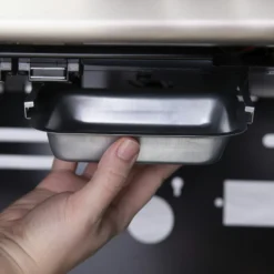 Broil King Baron 490 Inkl. Abdeckhaube & Gussplatte 32 Broil King Baron 490 Inkl. Abdeckhaube & Gussplatte -Webe Grill Geschaft 875282 BARON490 DRIP TRAY 01