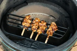 Big Green Egg Satay Grill -Webe Grill Geschaft Webversion Chicken sate BigGreenEgg 2019M04 9