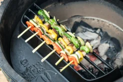 Big Green Egg Satay Grill -Webe Grill Geschaft Webversion Vegetables BigGreenEgg 2019M04 8