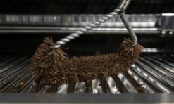 Broil King Baron Spiral-Reinigungsbürste -Webe Grill Geschaft broil 65648 BARON PALMYRA SPIRAL REINIGUNGSB RSTE LIFESTYLE 02